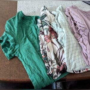 Grace & Lace bundle of tees XXS